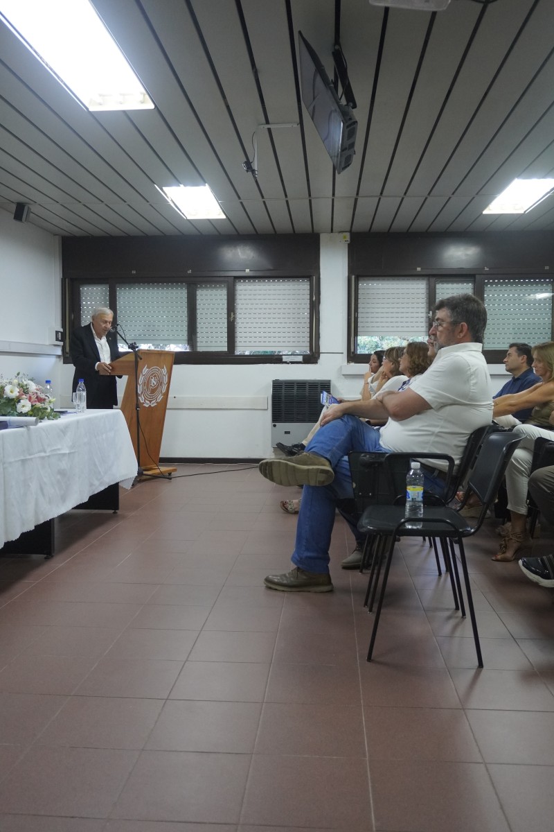 Roberto Tassara y público